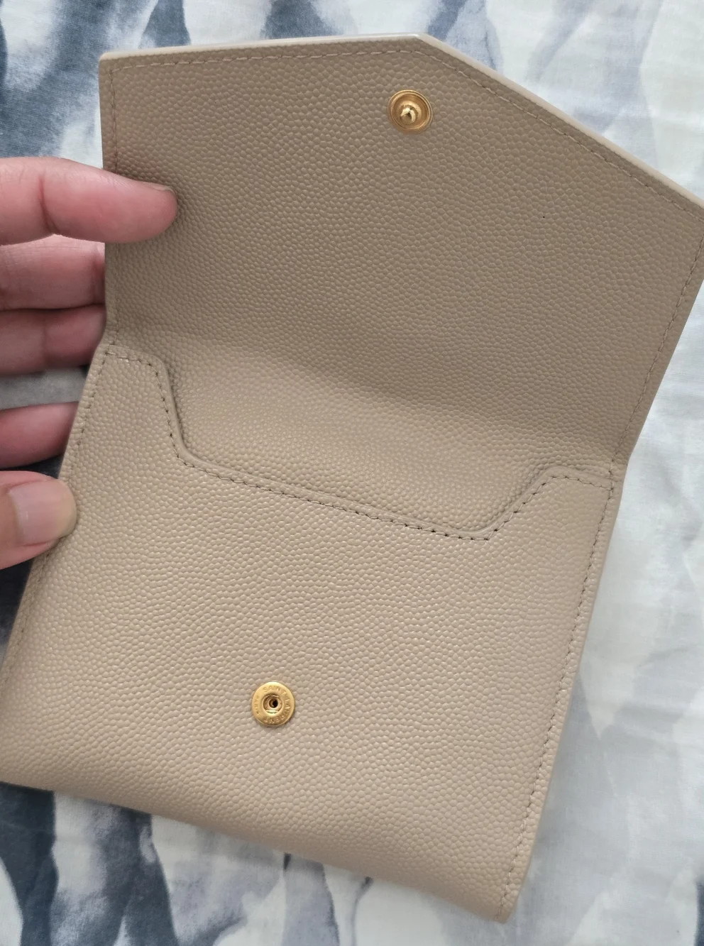 Saint Laurent Uptown Compact wallet in Grain De Poudre Royal Dark Beige - Picture 2 of 5